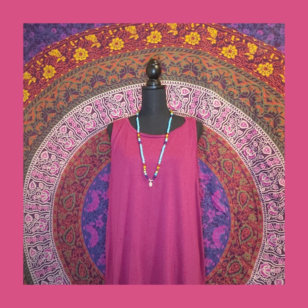 old navy sleeveless top (jewelry not included)